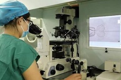 乳房钼靶和彩超哪个准？试管是钼靶还是彩超？